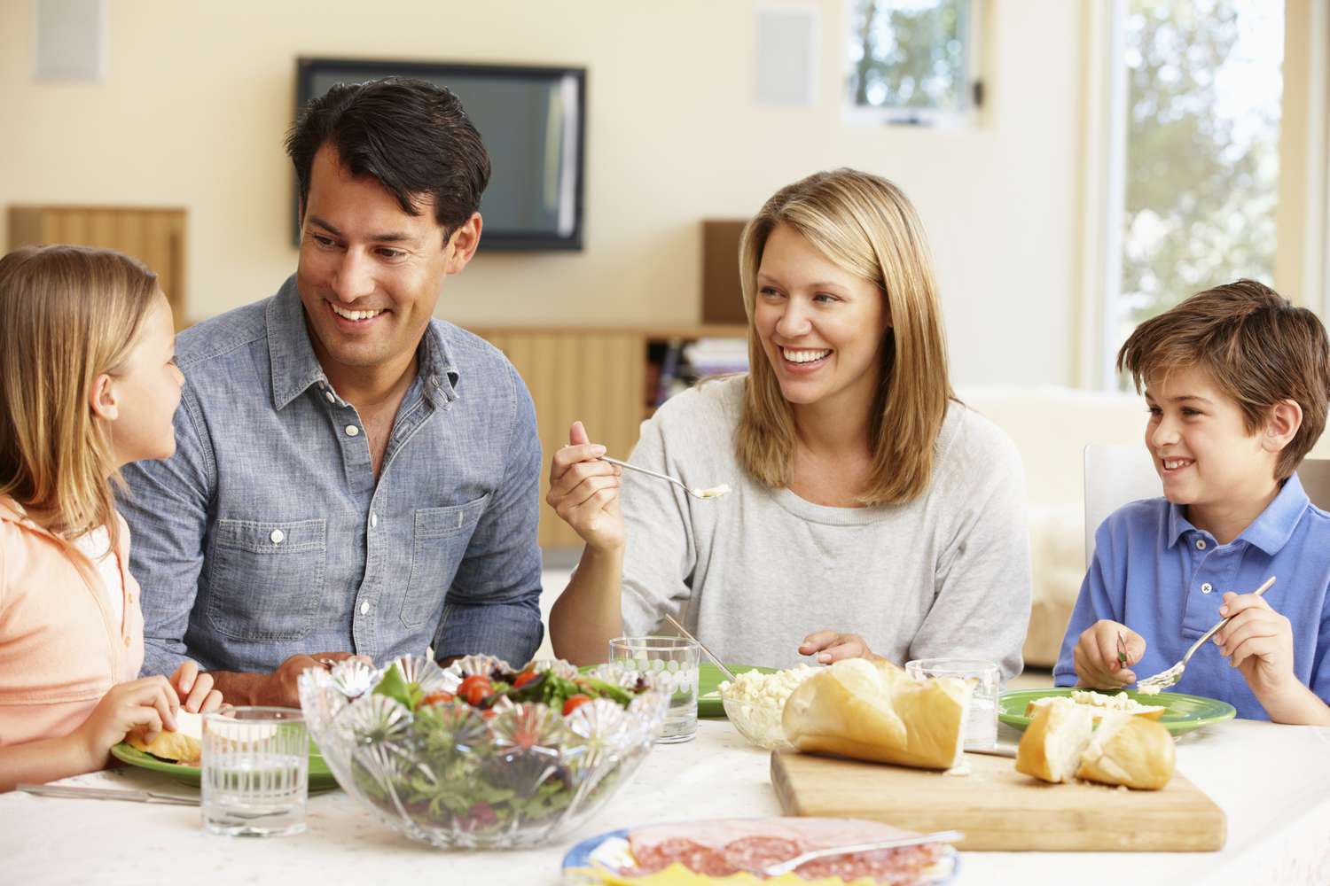 How To Eat Healthy When Living With Your Parents? - gmedia