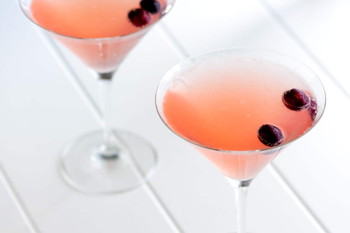 Champagne Cosmopolitan Cocktail - gmedia