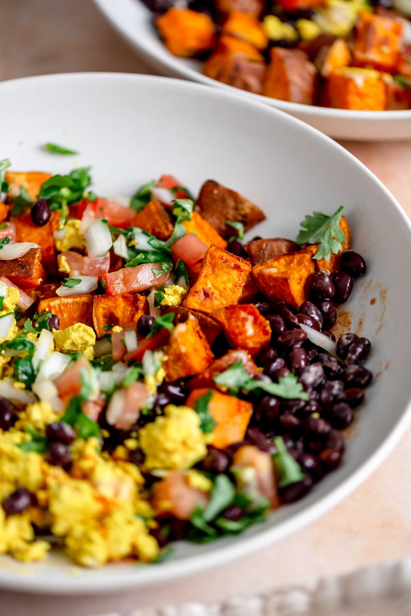 Vegan Breakfast Burrito Bowls With Black Beans - gmedia