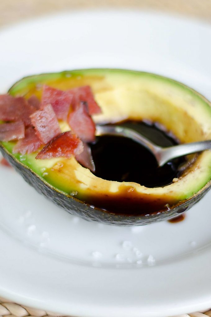 Avocado with bacon and balsamic vinegar