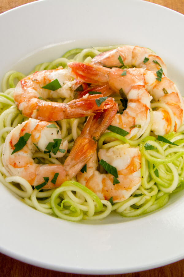 Garlic Roasted Shrimp with Zucchini Pasta | Spiralized Zucchini Pasta and Veggie Noodle Recipes